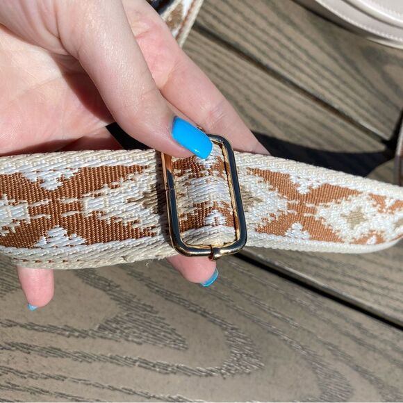 Light pink boho western saddle bag crossbody thick strap purse - Picture 4 of 10